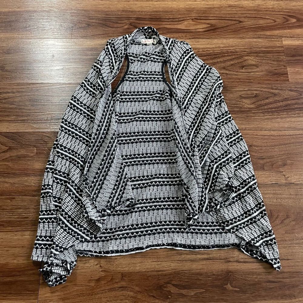 Its Our Time Cardigan Open Front Sleeveless White Black Womens Size Medium